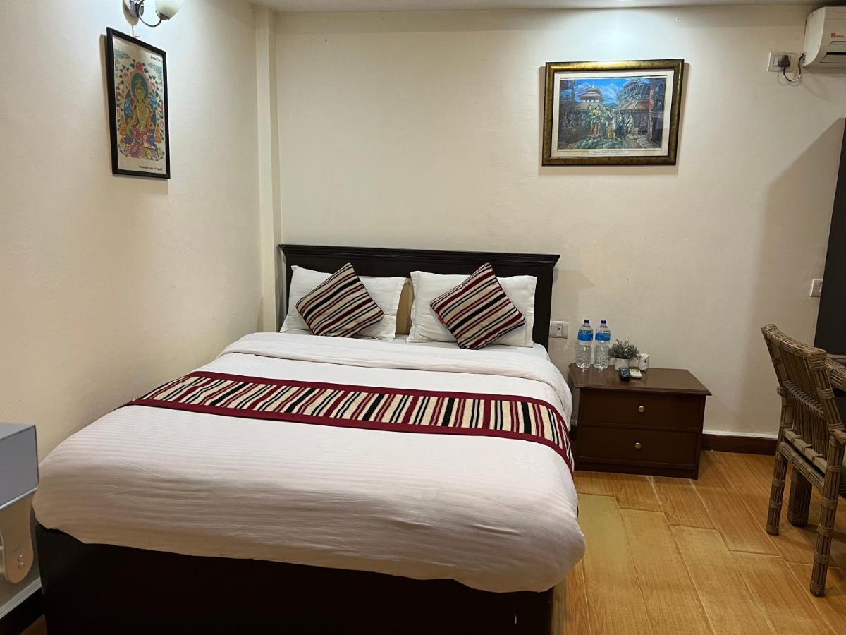 Hiranya Inn Kathmandu Luaran gambar