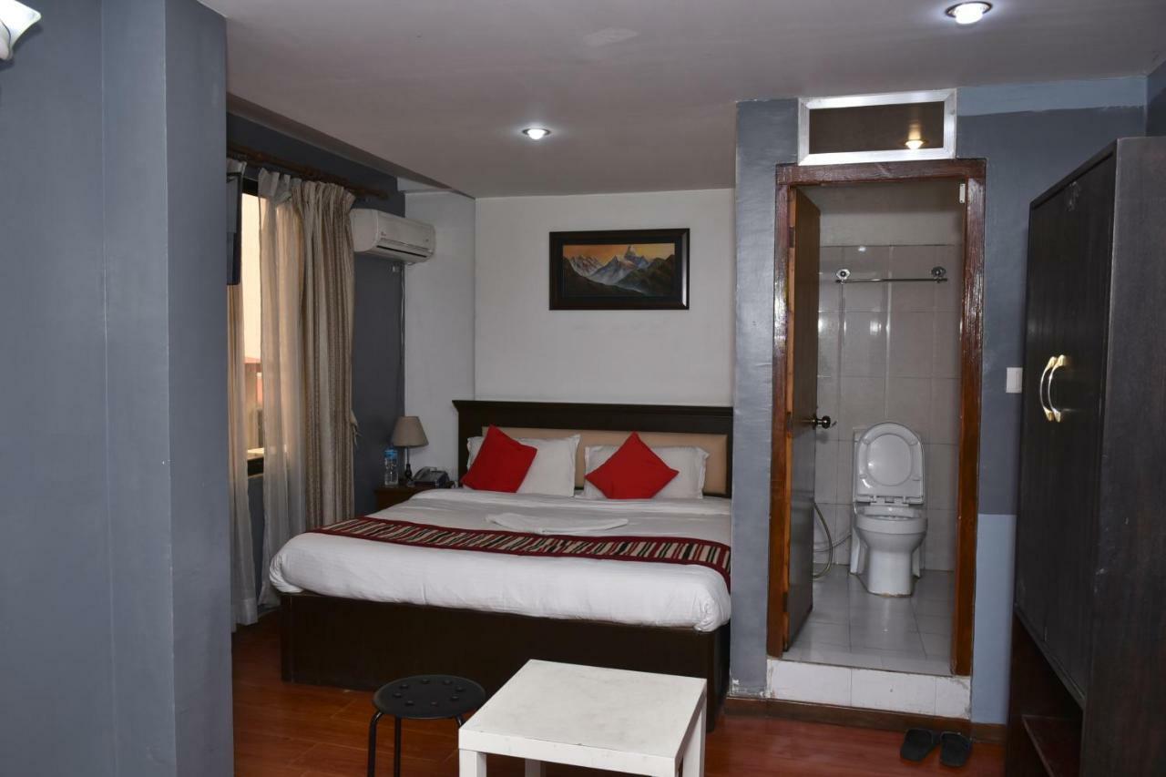 Hiranya Inn Kathmandu Luaran gambar