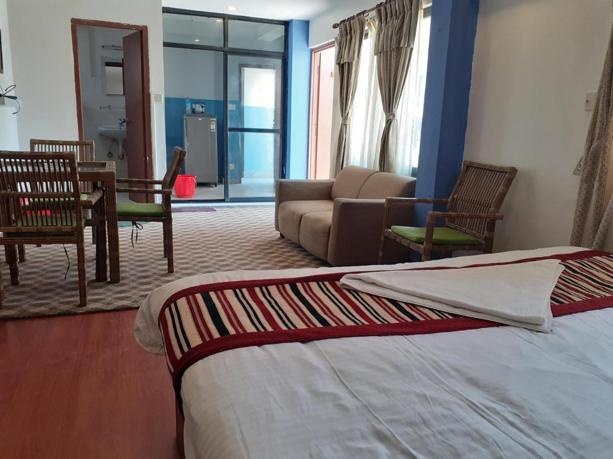 Hiranya Inn Kathmandu Luaran gambar